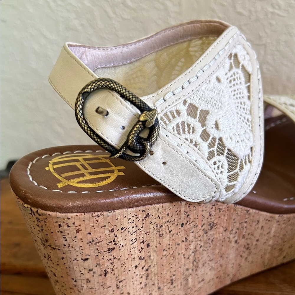 House of Harlow 1960 Lace Wedge Sandals | 8.5 | Cream and Tan - Picture 5 of 9